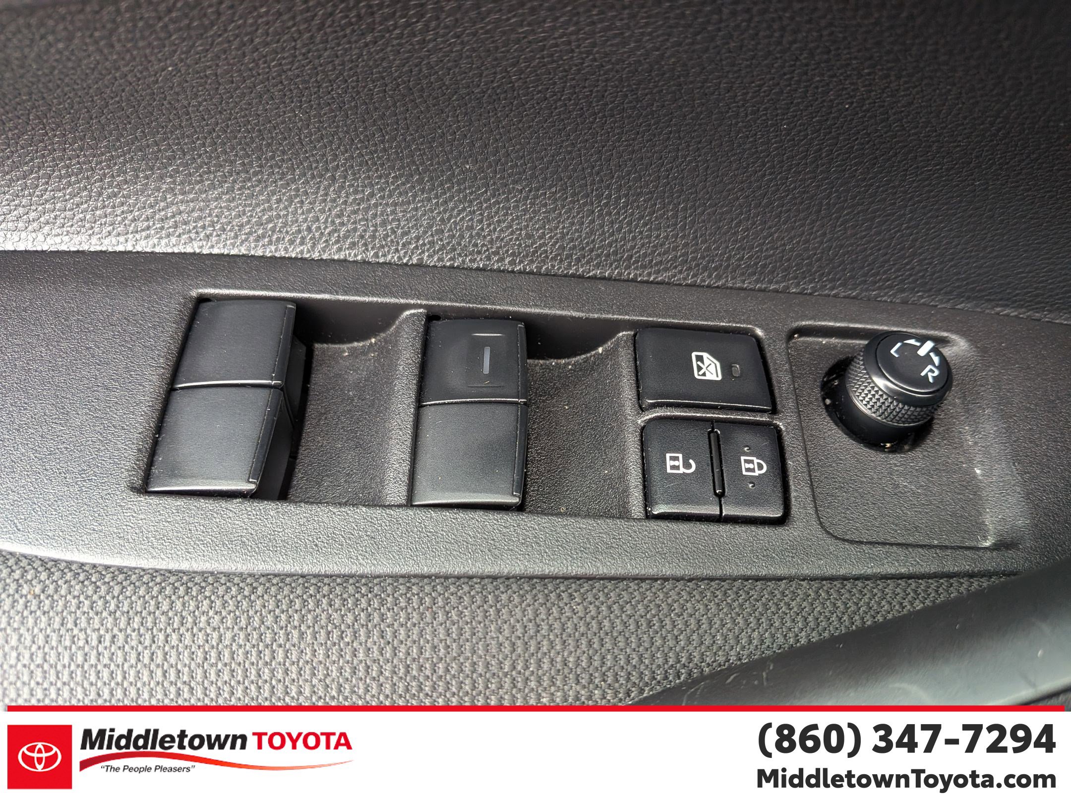 Certified 2025 Toyota Corolla LE image 12