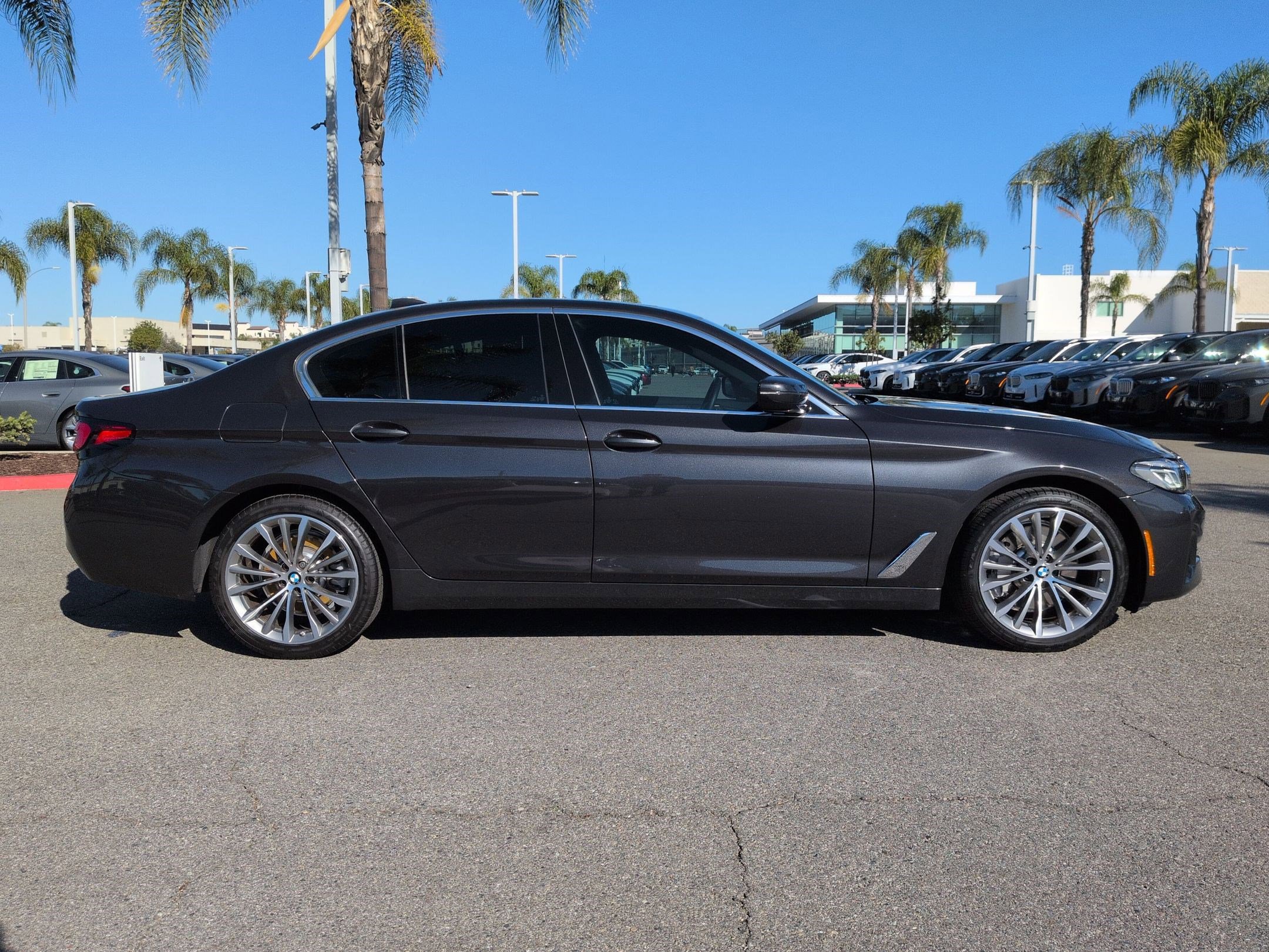 Used 2023 BMW 530i w/ Premium Package image 11