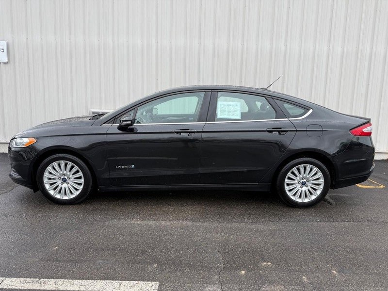 Used 2014 Ford Fusion SE image 2