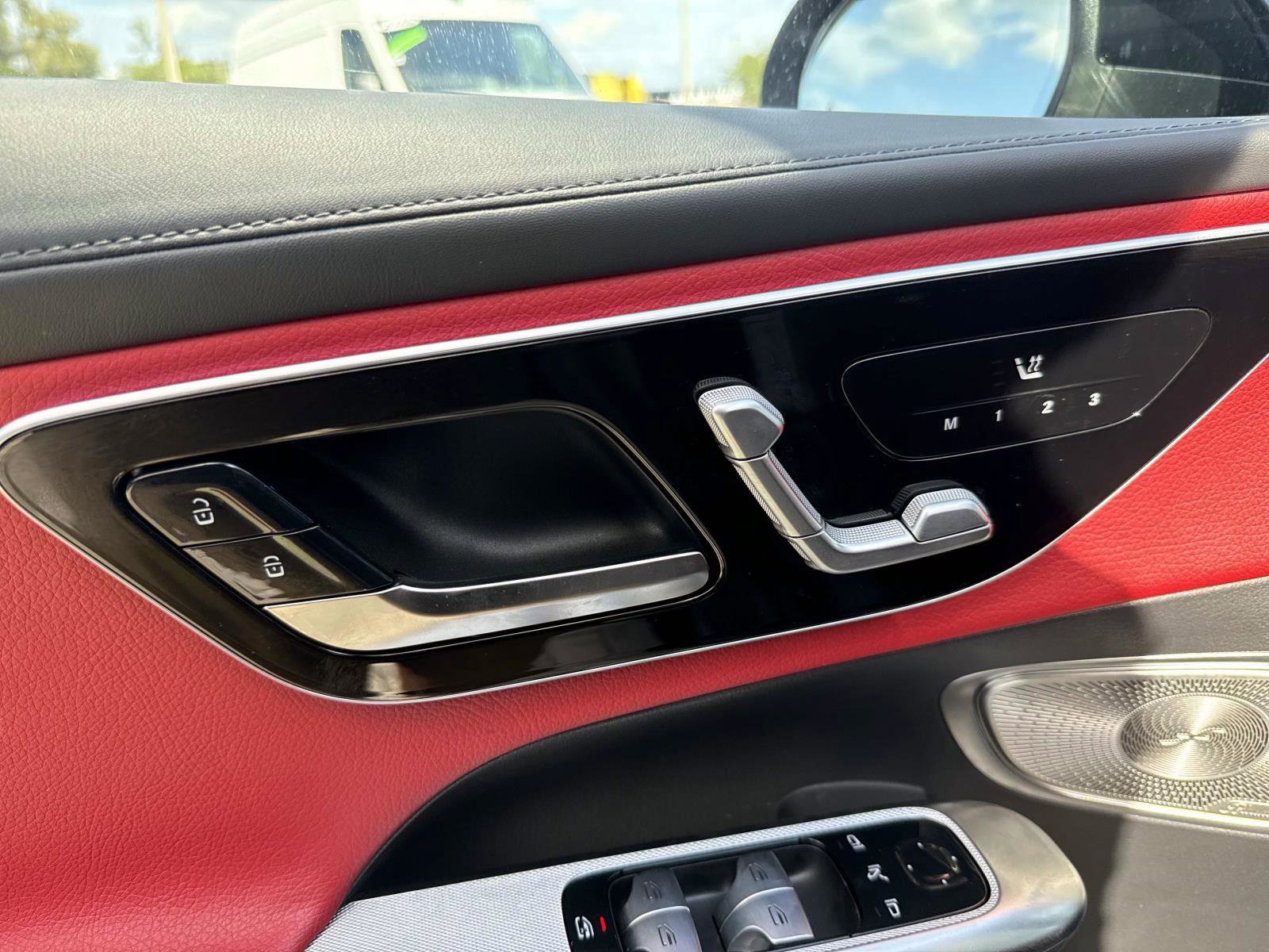 Certified 2024 Mercedes-Benz GLC 43 AMG 4MATIC image 18