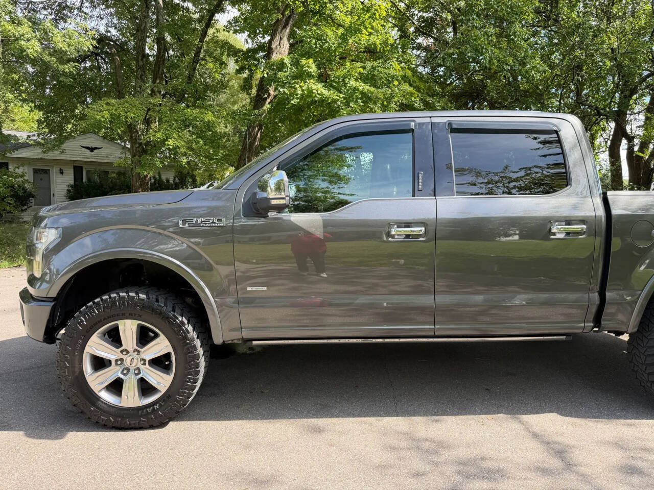Used 2015 Ford F150 Platinum w/ Equipment Group 701A Luxury AWD/4WD image 62