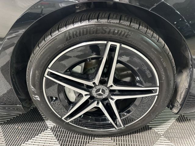 Used 2025 Mercedes-Benz C 300 4MATIC Sedan image 9