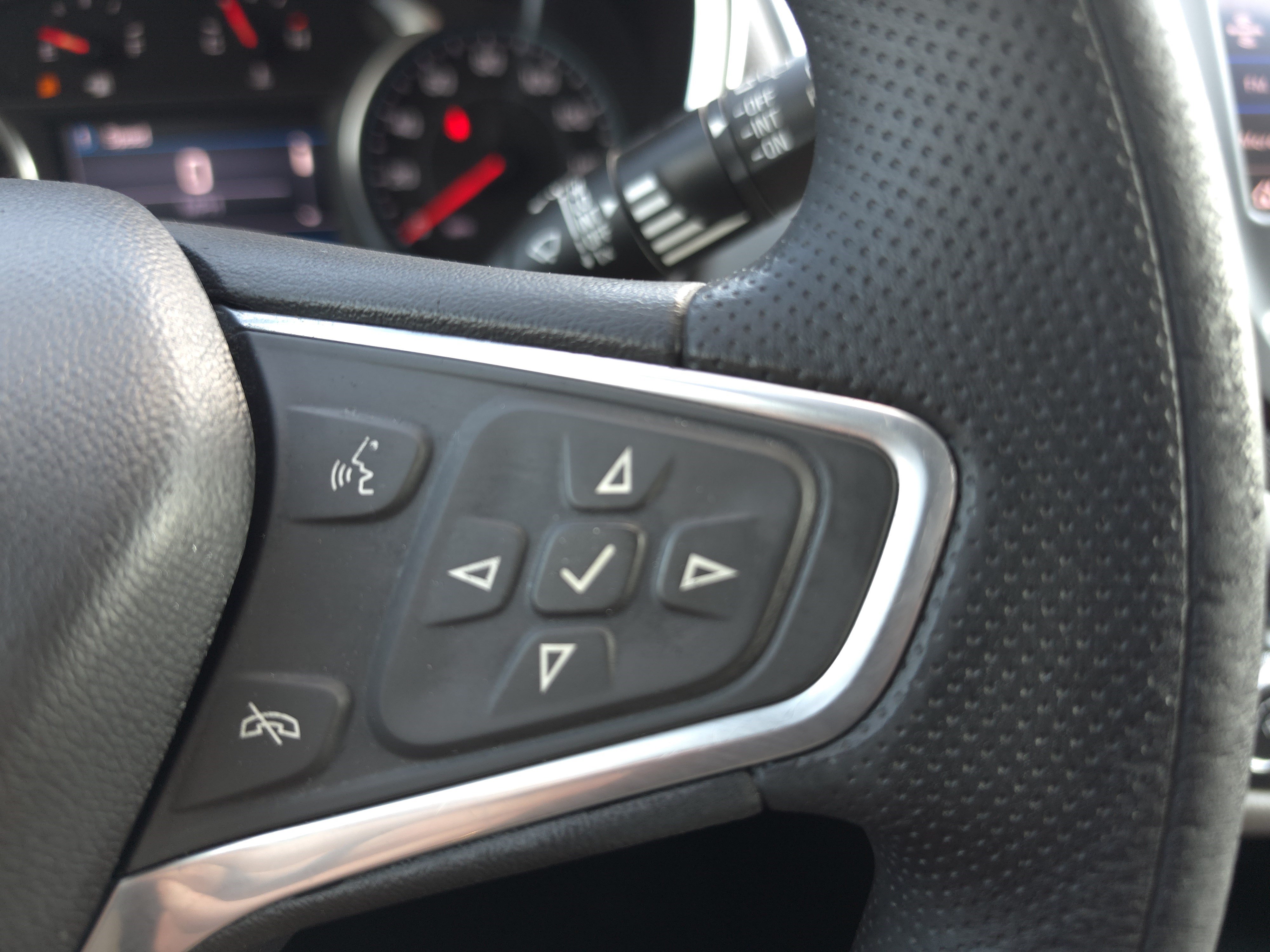 Used 2022 Chevrolet Equinox LS w/ LS Convenience Package FWD image 21