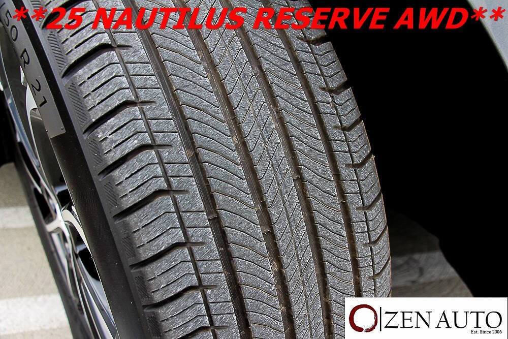 Used 2025 Lincoln Nautilus Reserve image 54