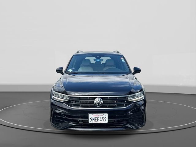 Certified 2024 Volkswagen Tiguan SE R-Line FWD image 2