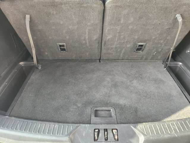 Used 2021 Ford Explorer XLT w/ Equipment Group 202A RWD image 32