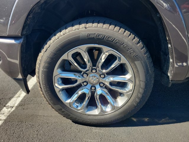 Used 2022 RAM 1500 Laramie w/ Sport Appearance Package AWD/4WD image 18