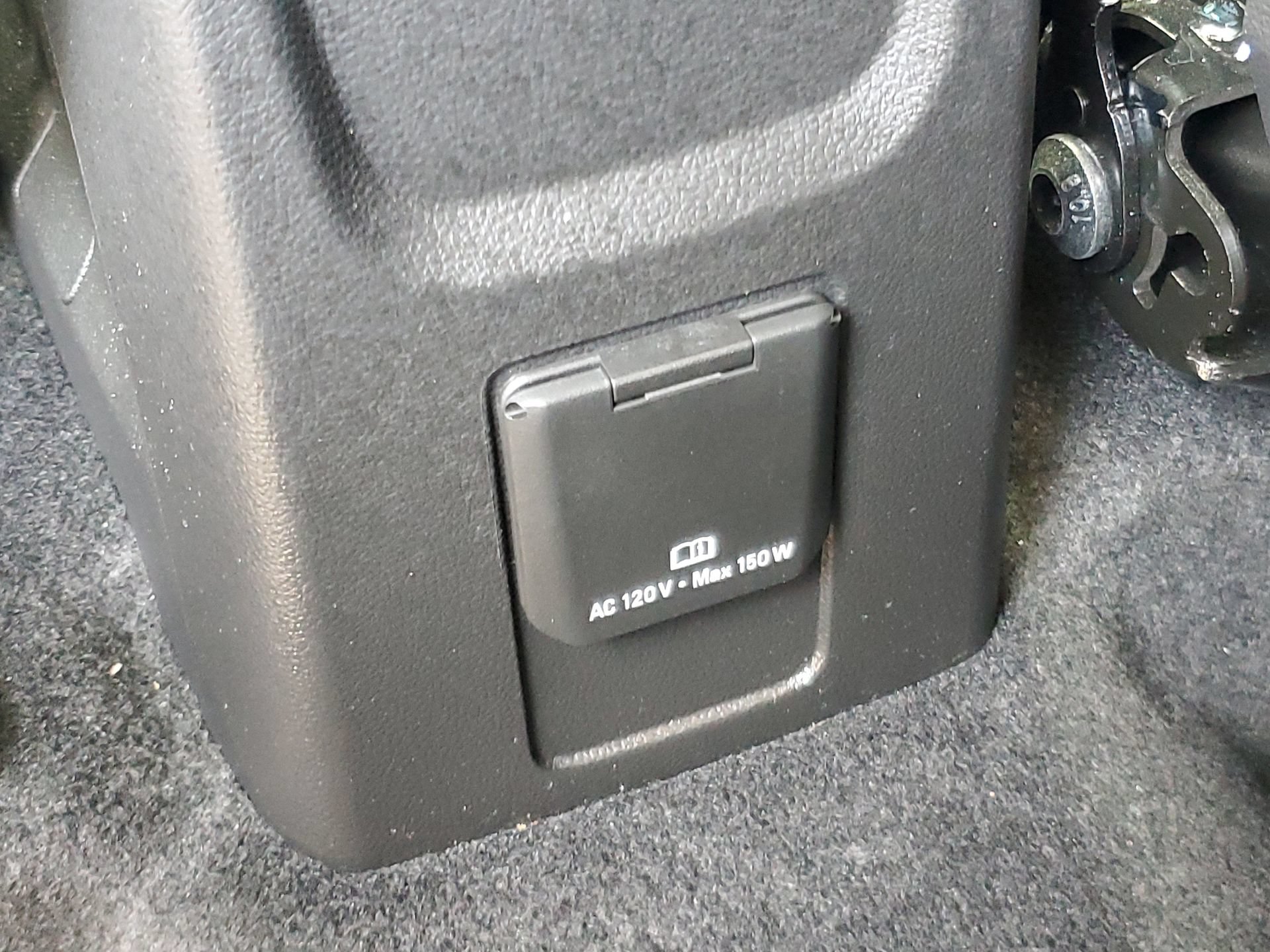 Used 2022 Buick Encore Preferred w/ Safety Package FWD image 12
