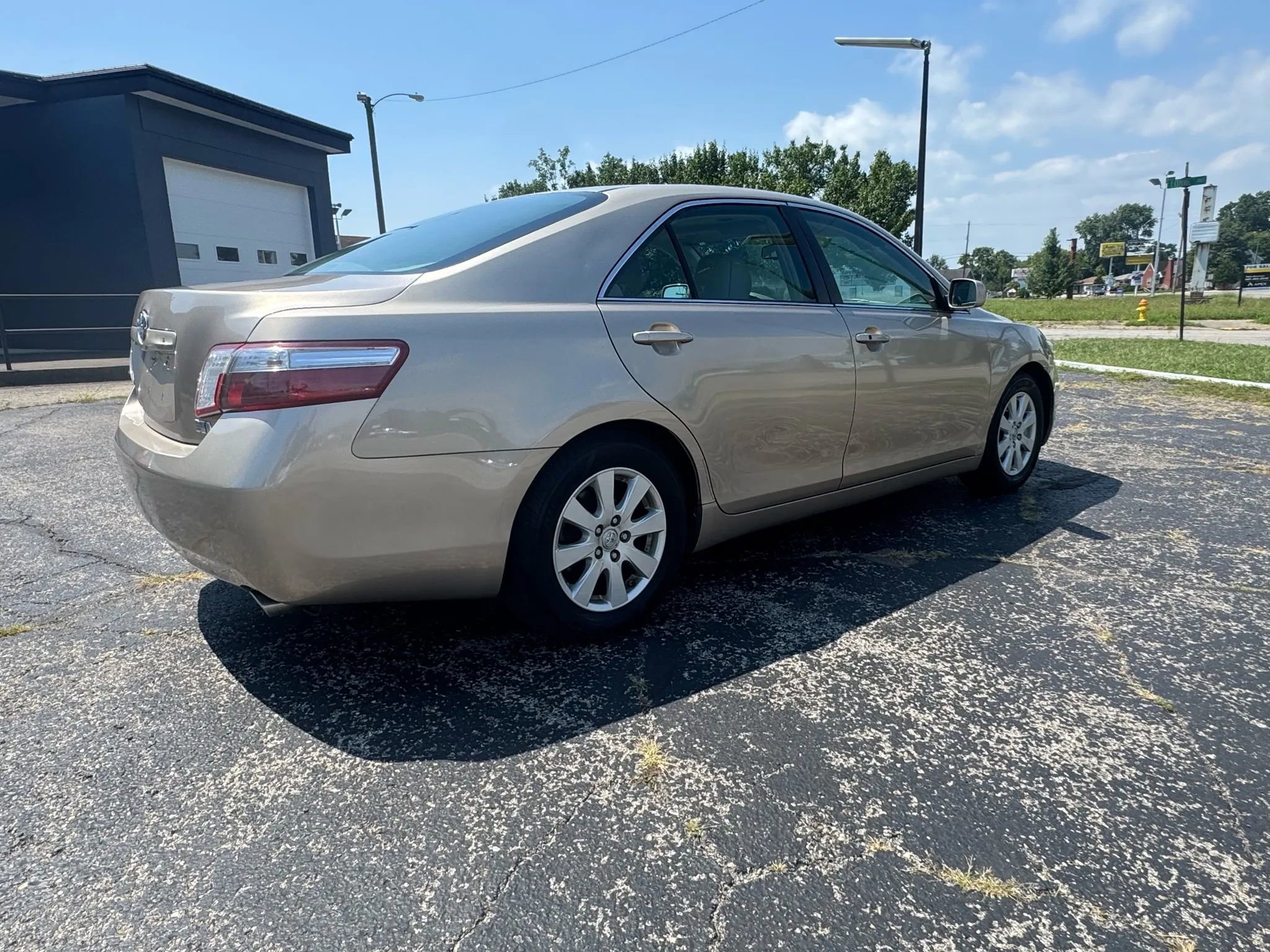 Used 2009 Toyota Camry Hybrid image 8