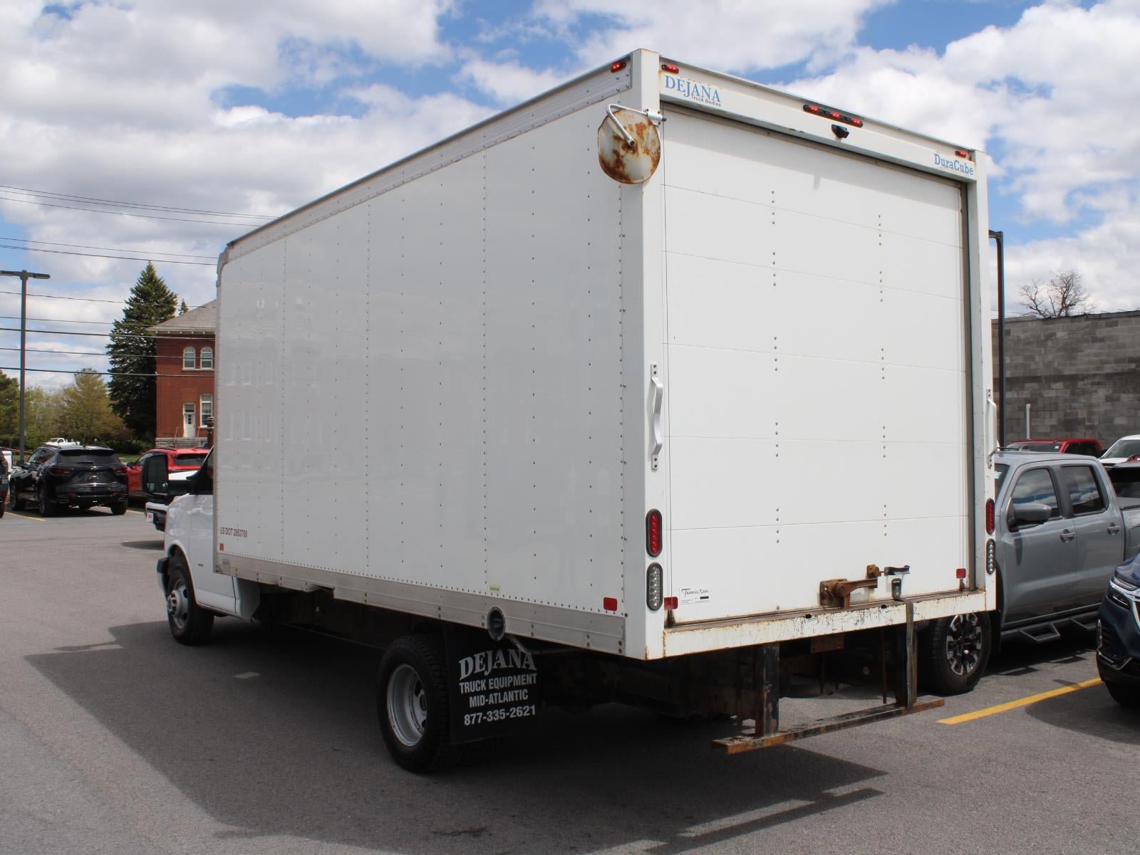 Used 2021 GMC Savana 4500 w/ Power Convenience Package RWD image 4