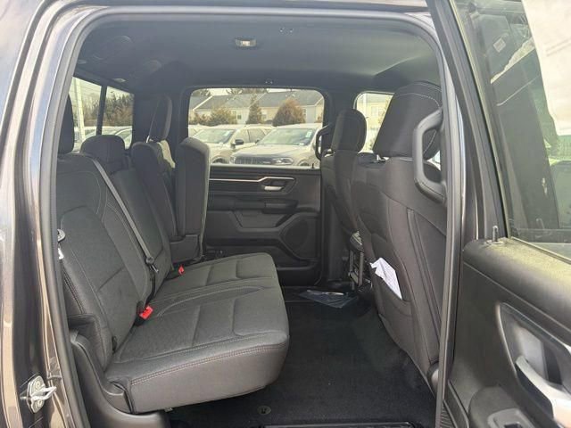 New 2026 RAM 1500 Big Horn AWD/4WD image 30