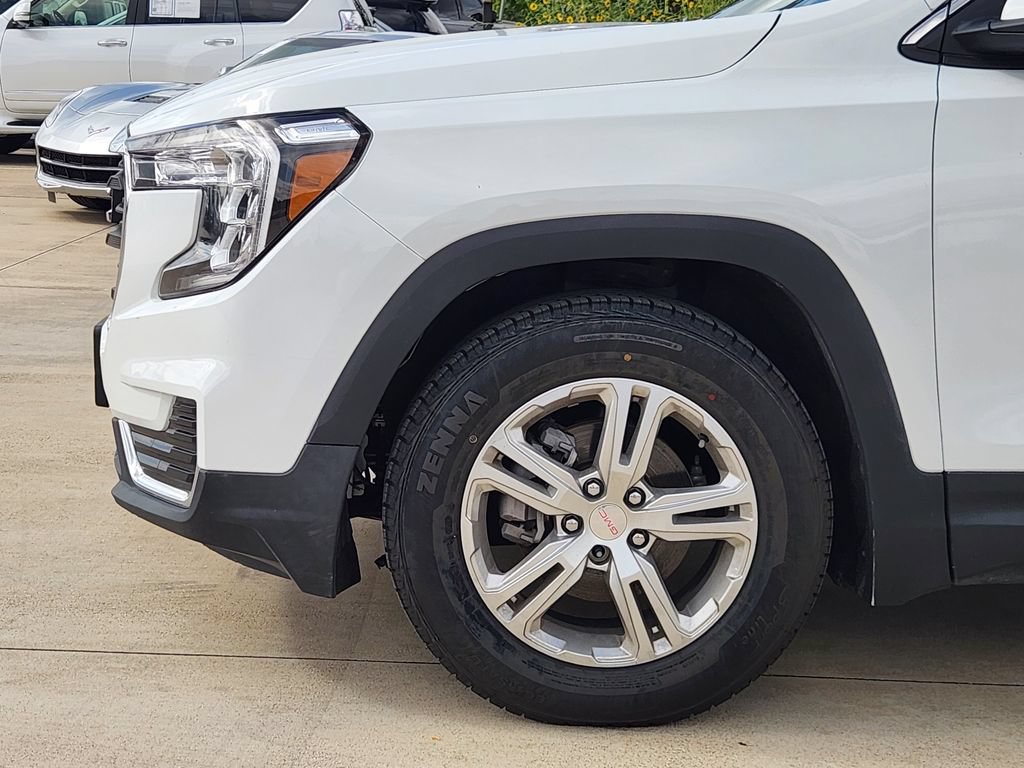 Used 2022 GMC Terrain SLE w/ Driver Convenience Package FWD image 10