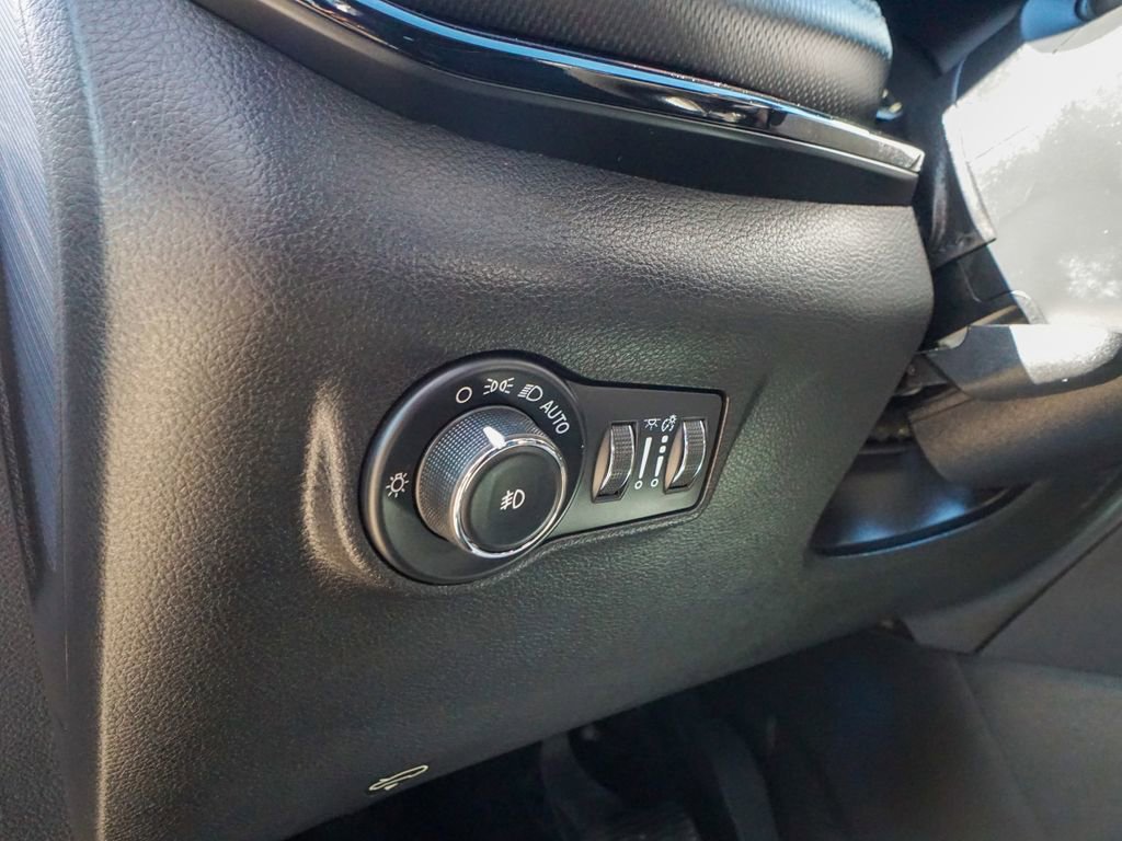 Used 2022 Jeep Compass Altitude image 16