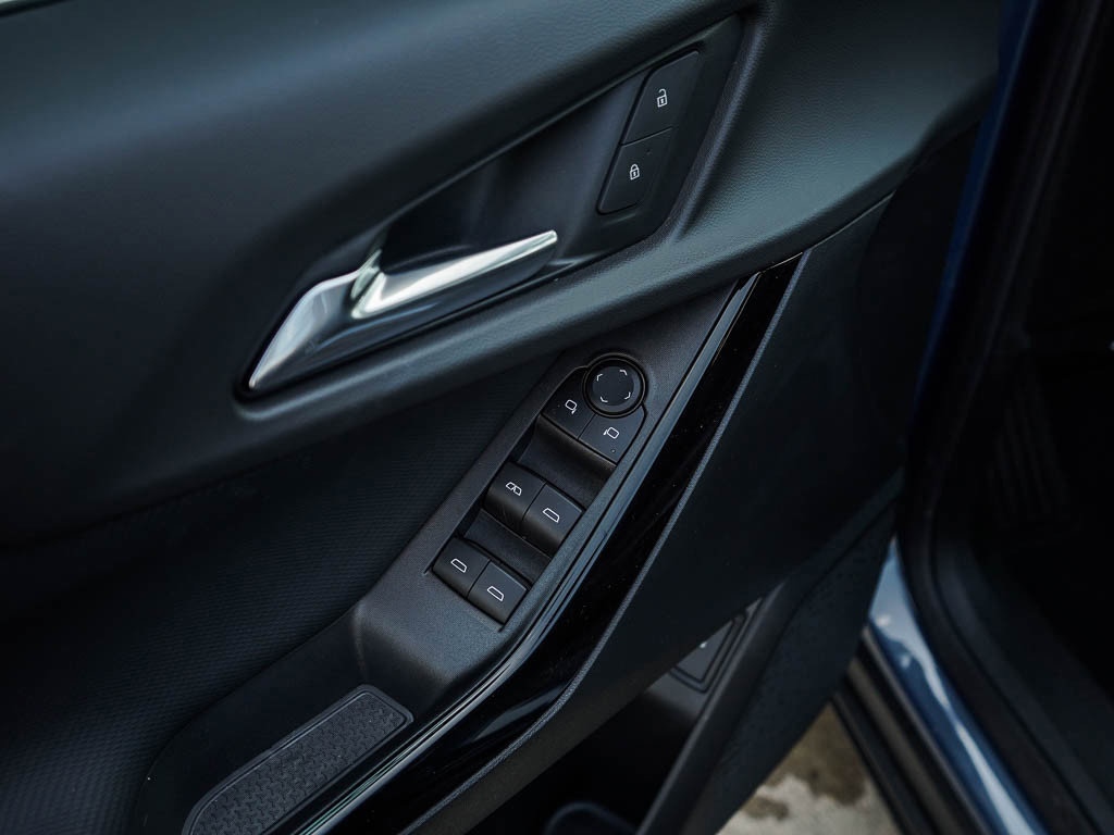 New 2026 Chevrolet Equinox LT w/ Convenience Package II image 19