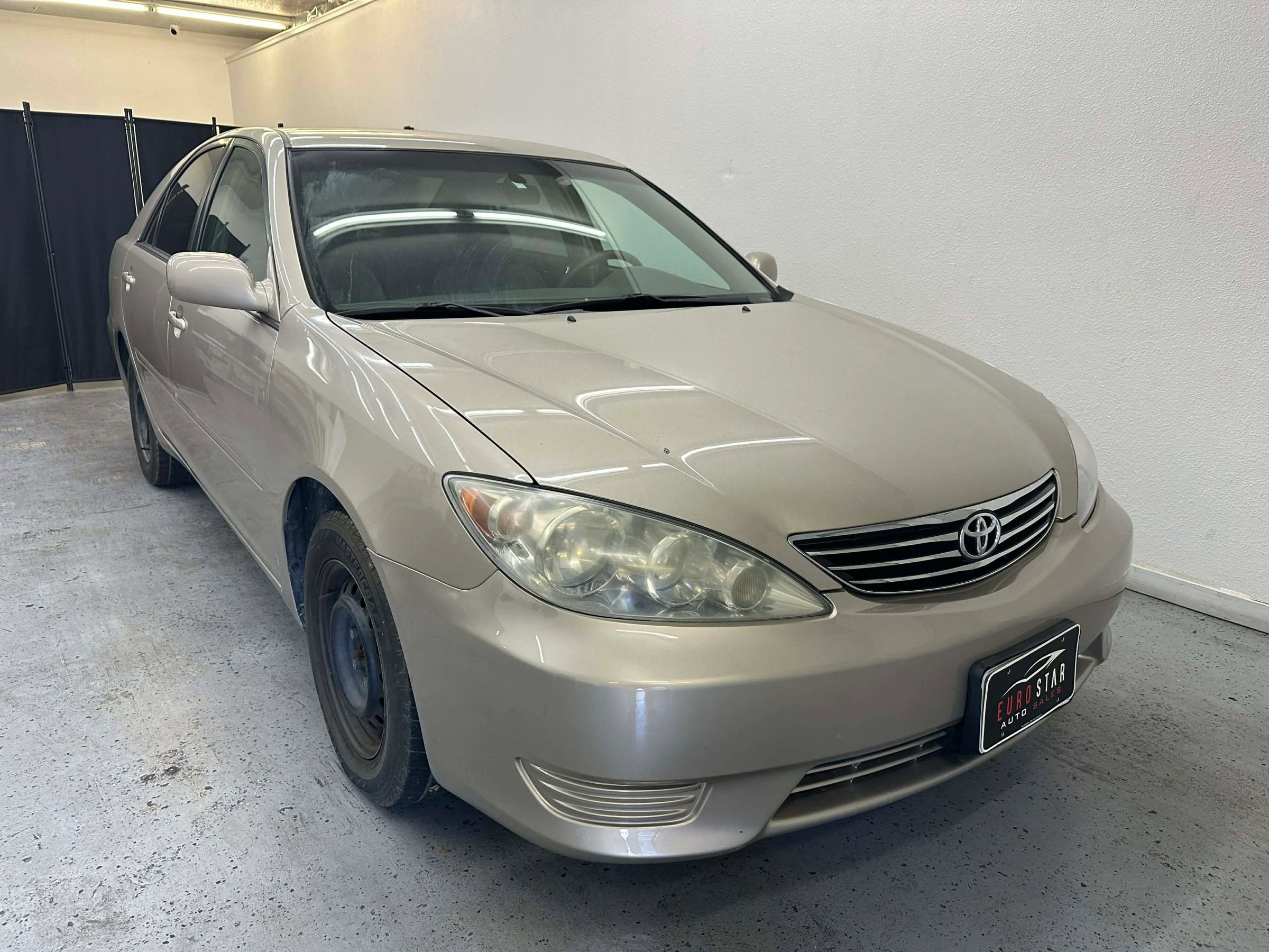 Used 2005 Toyota Camry LE image 31