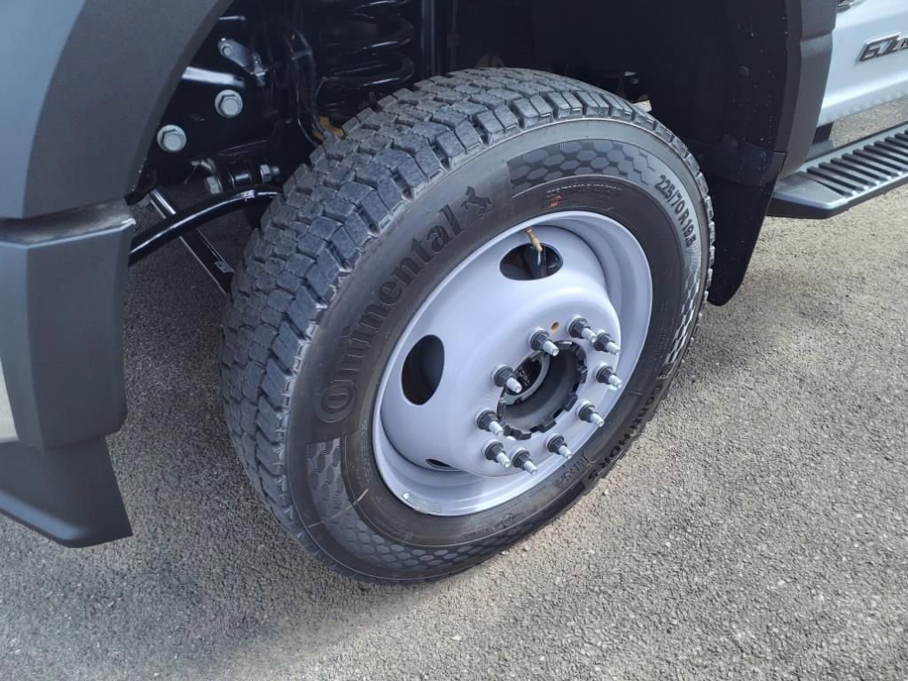 New 2024 Ford F550 4x4 Regular Cab Super Duty image 8