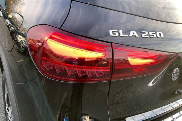 Used 2025 Mercedes-Benz GLA 250 4MATIC image 24