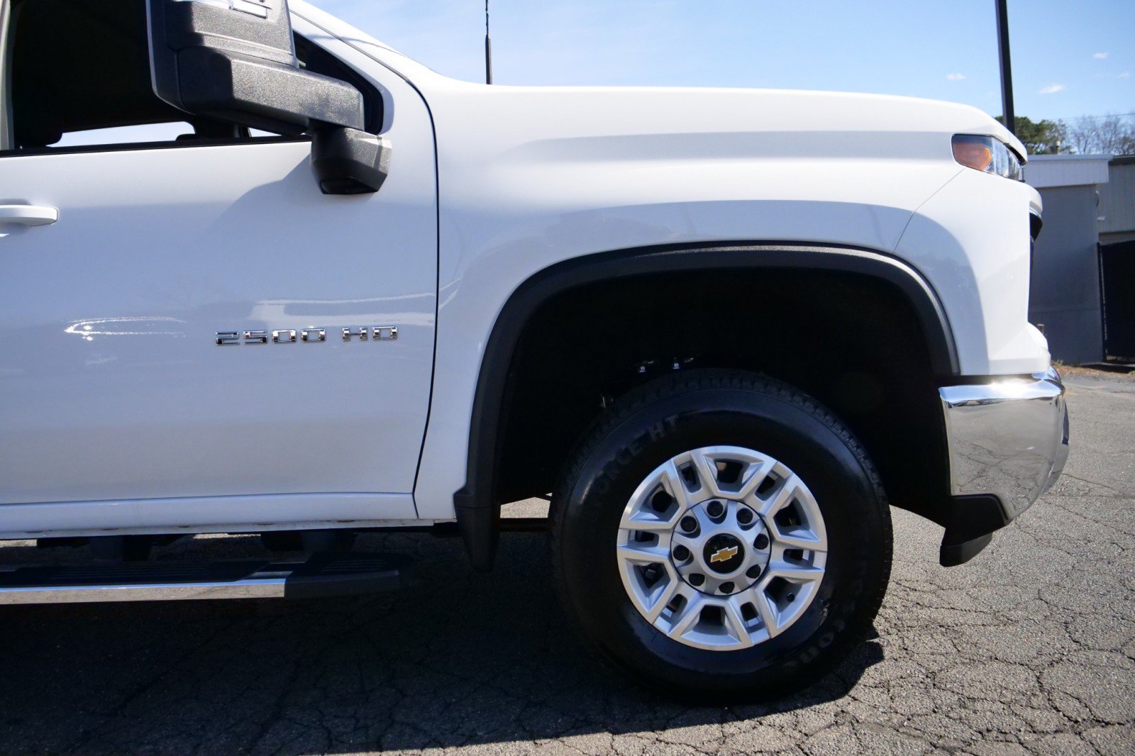 Used 2025 Chevrolet Silverado 2500 LT w/ Convenience Package AWD/4WD image 40