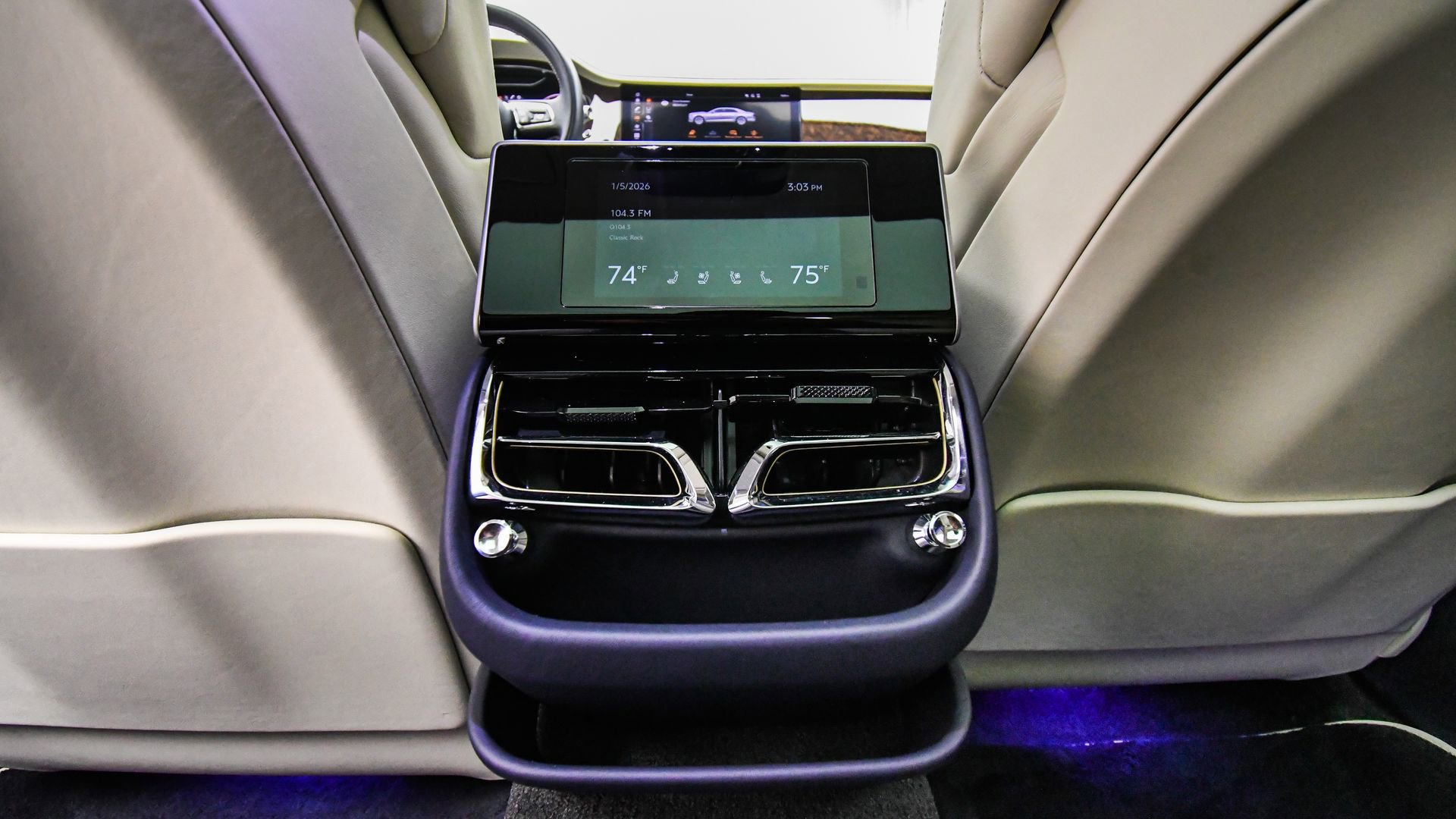 Certified 2024 Bentley Flying Spur Mulliner image 52