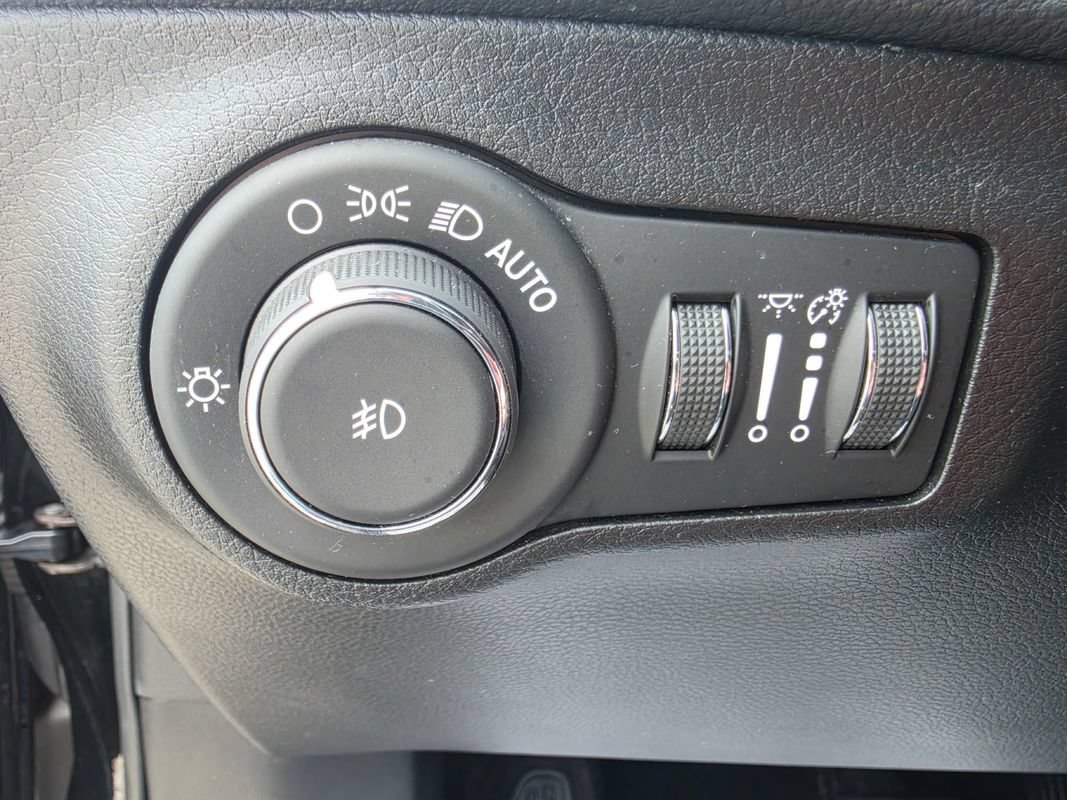 Used 2020 Jeep Compass Limited AWD/4WD image 21