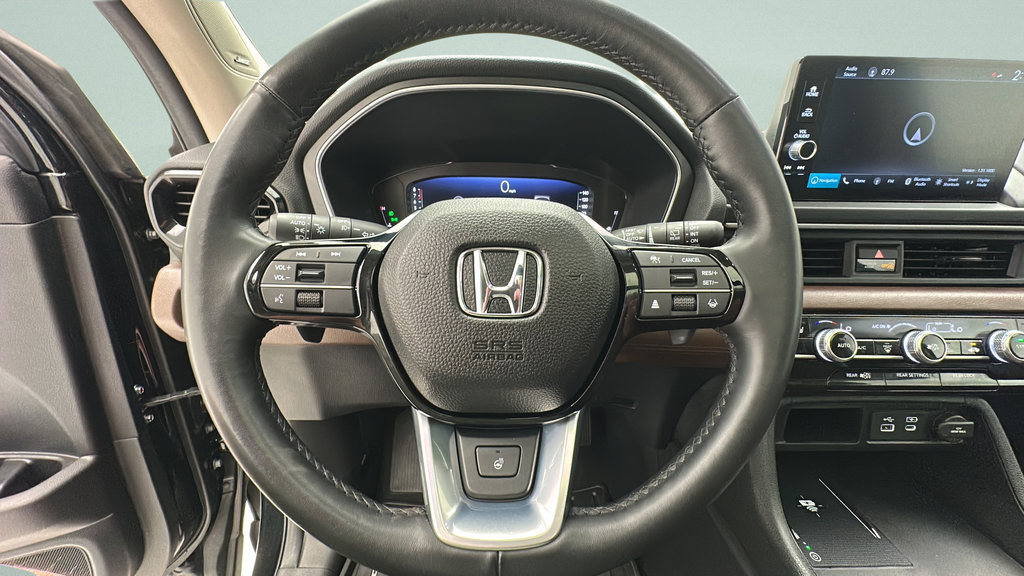 Used 2025 Honda Pilot Elite image 18