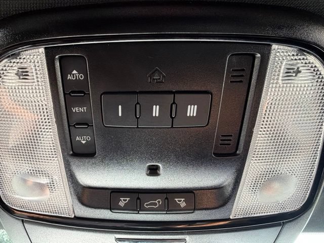 Used 2021 Dodge Durango R/T w/ Blacktop Package AWD/4WD image 8