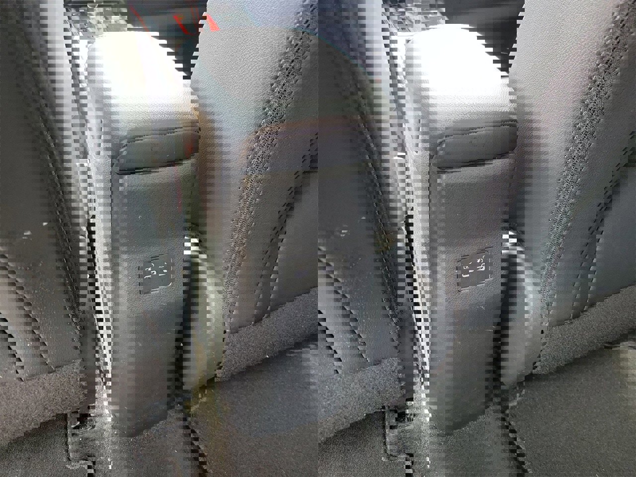 Used 2025 Nissan Kicks SR image 11