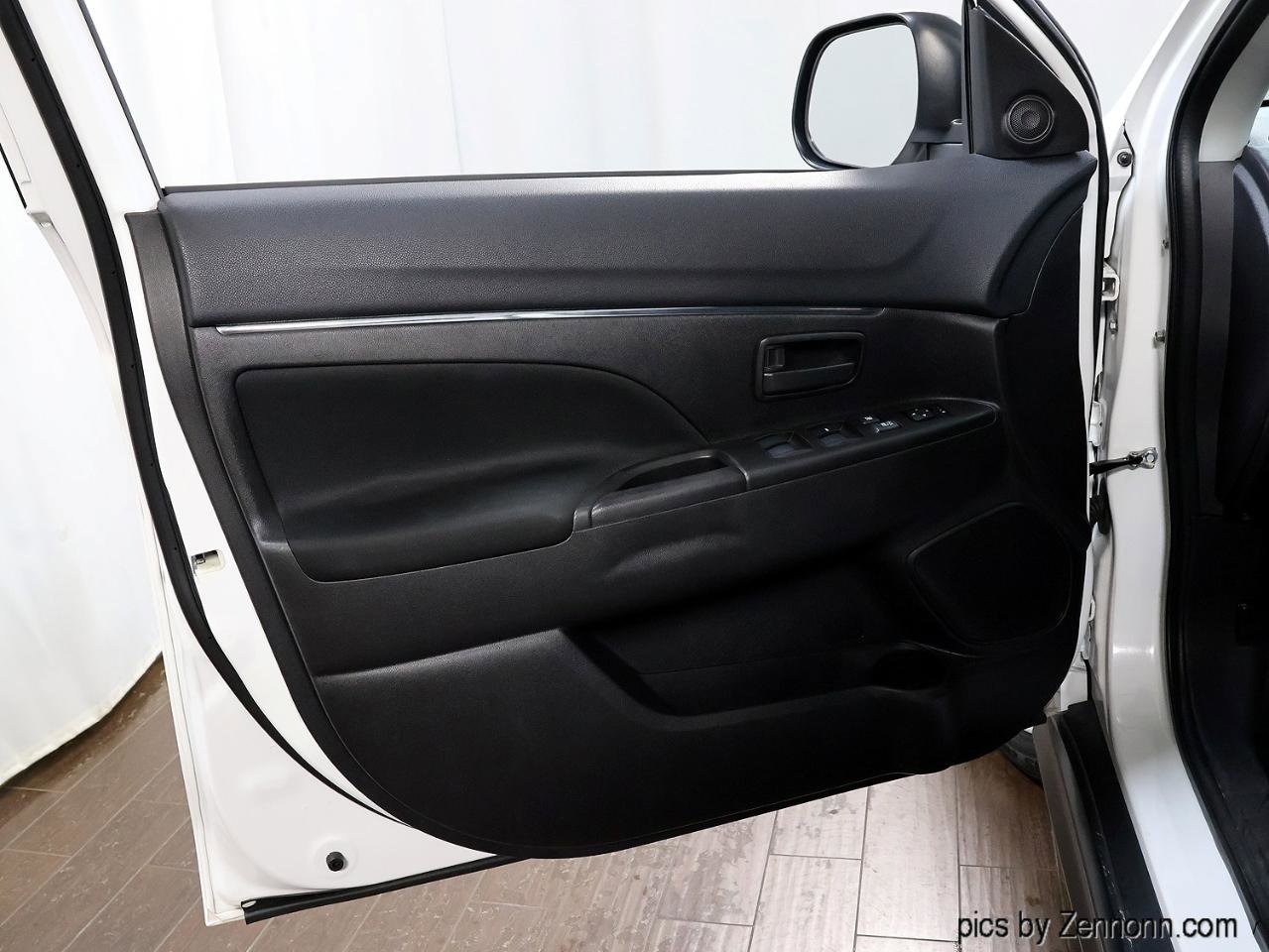 Used 2013 Mitsubishi Outlander Sport ES image 22