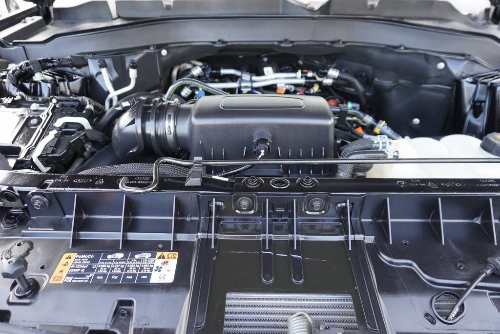 Used 2024 Ford Explorer XLT image 26
