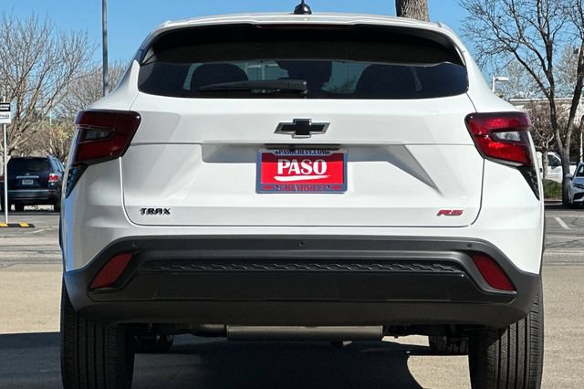 New 2026 Chevrolet Trax RS w/ Sunroof Package FWD image 7