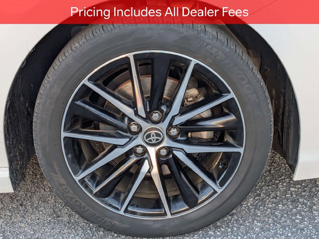 Used 2024 Toyota Camry SE FWD image 12