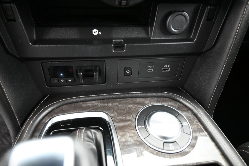 Used 2022 Nissan Armada Platinum w/ Captain's Chairs Package RWD image 16