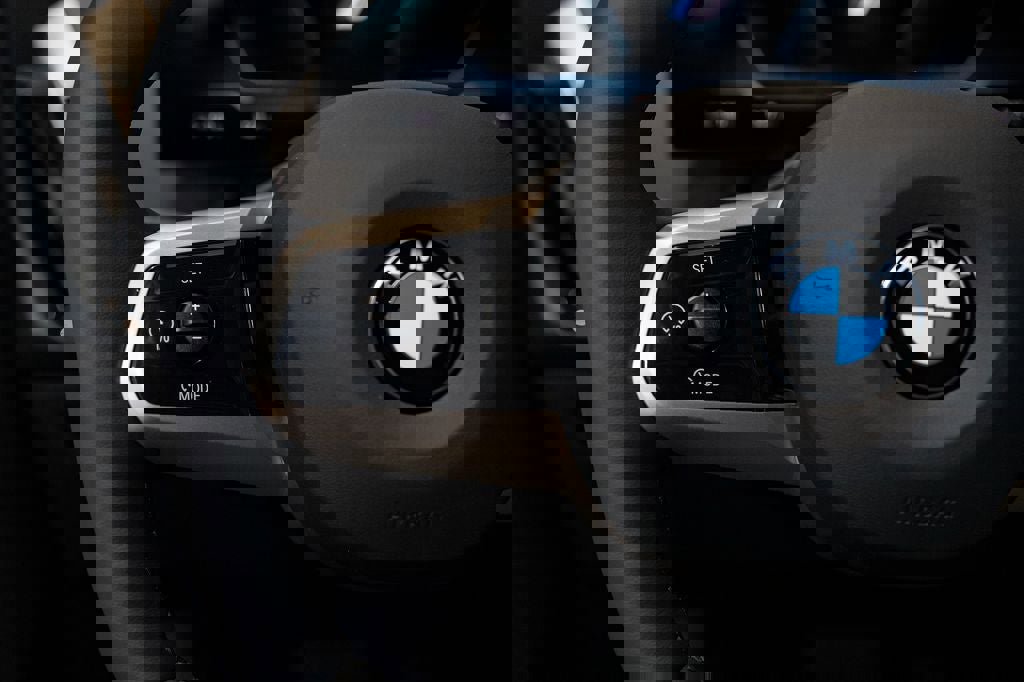 Used 2026 BMW iX xDrive45 w/ Premium Package image 26