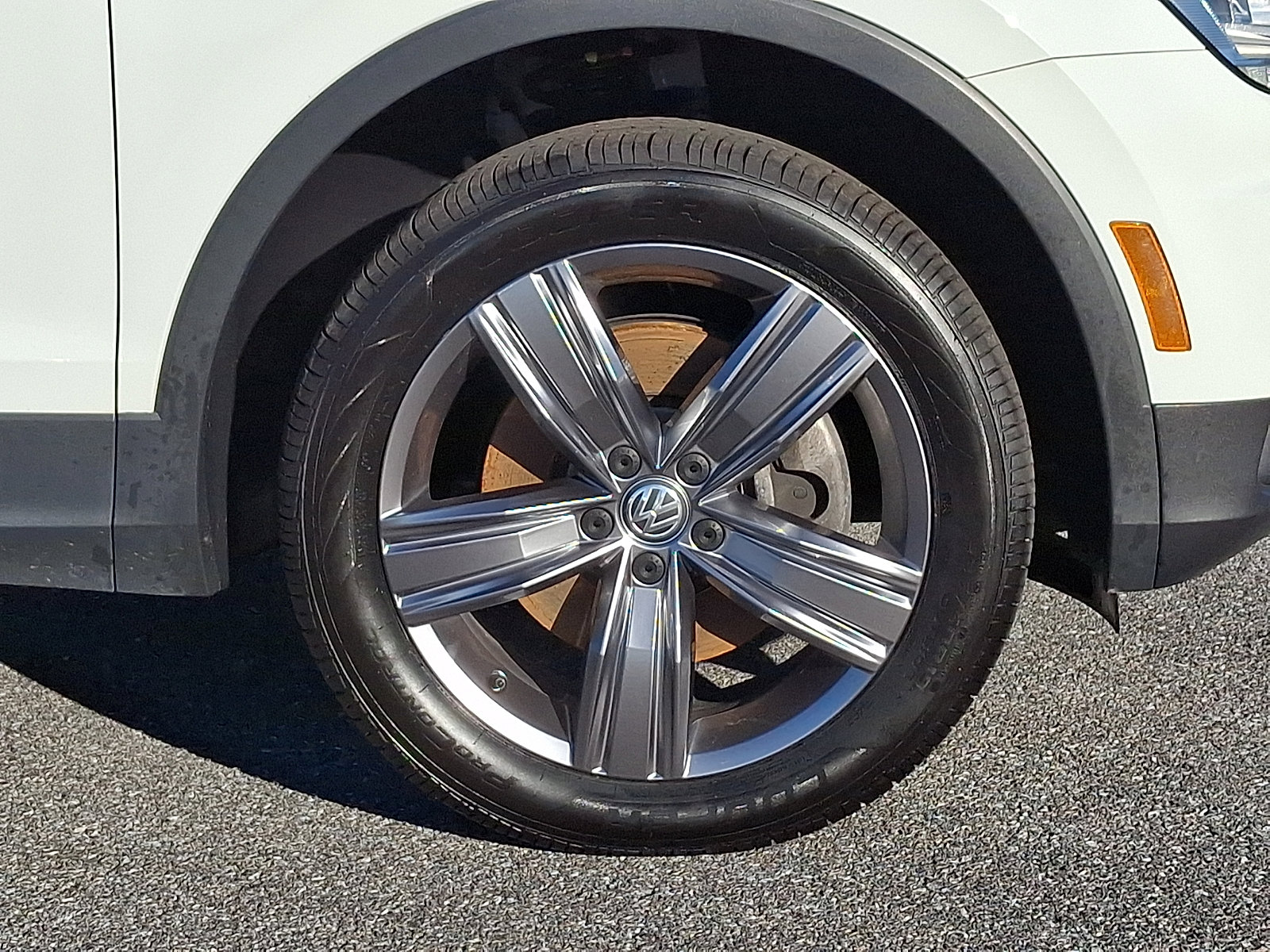 Used 2020 Volkswagen Tiguan SEL image 8