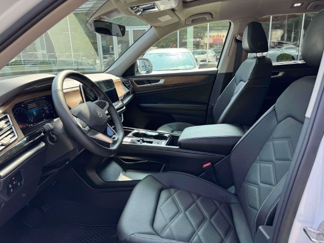Certified 2026 Volkswagen Atlas SE w/ Panoramic Sunroof Package AWD/4WD image 14