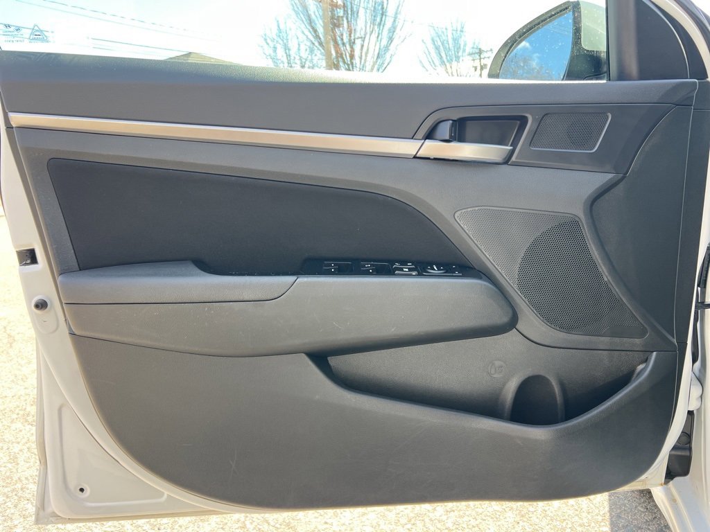 Used 2020 Hyundai Elantra SEL w/ Cargo Package (C1) image 10