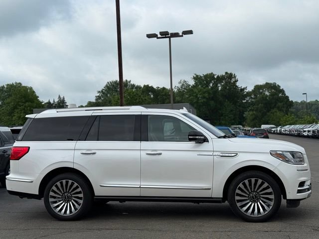 Used 2018 Lincoln Navigator Reserve w/ Technology Package AWD/4WD image 41