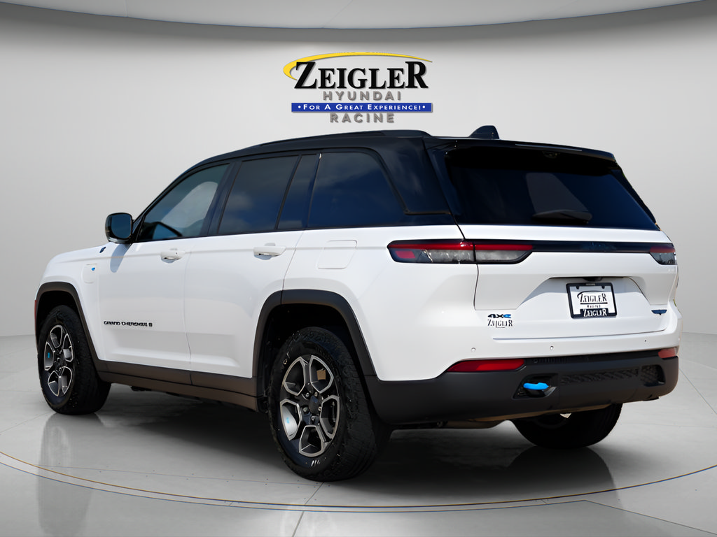 Used 2022 Jeep Grand Cherokee Trailhawk w/ Advanced Protech Group II AWD/4WD image 5