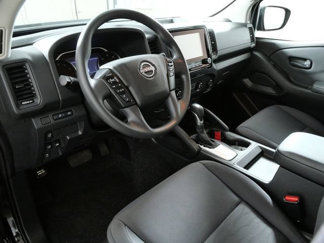 Used 2022 Nissan Frontier S w/ Technology Package AWD/4WD image 2