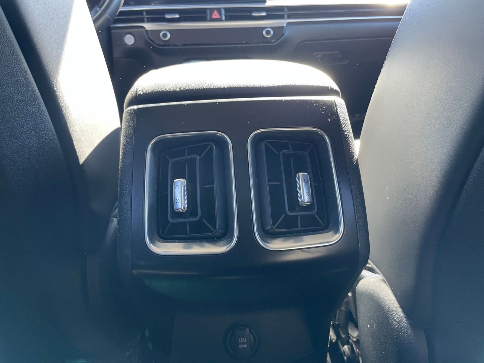 Used 2024 Kia Sorento S image 23