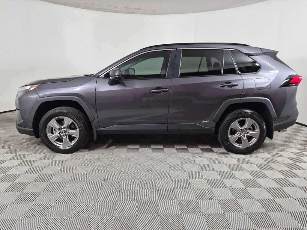 Used 2024 Toyota RAV4 LE AWD/4WD image 6