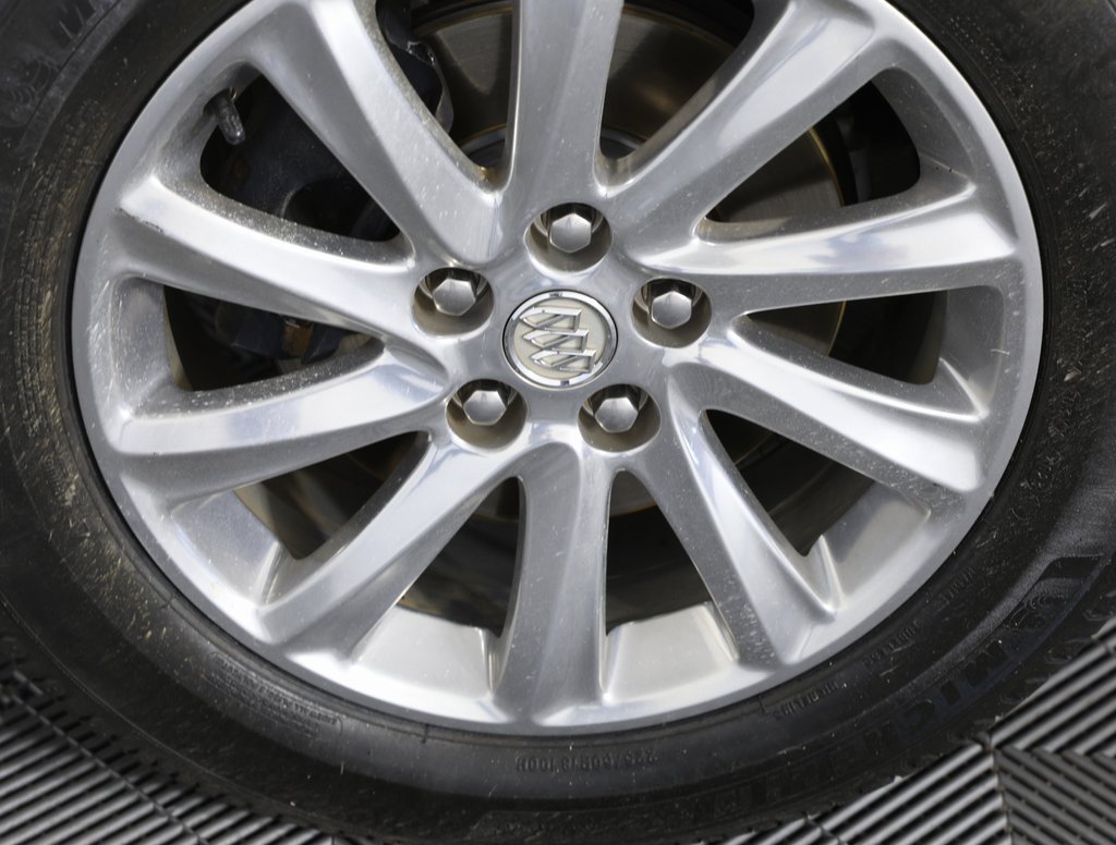 Certified 2020 Buick Envision Essence image 7