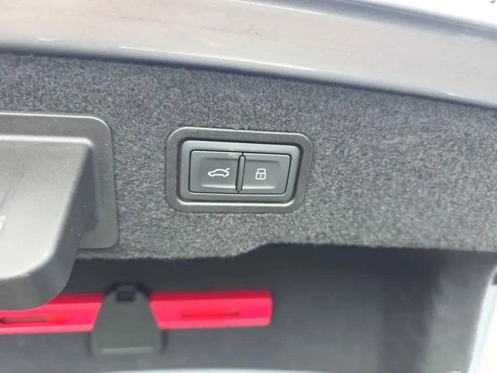 Used 2019 Audi A8 L 3.0T w/ Luxury Package AWD/4WD image 56