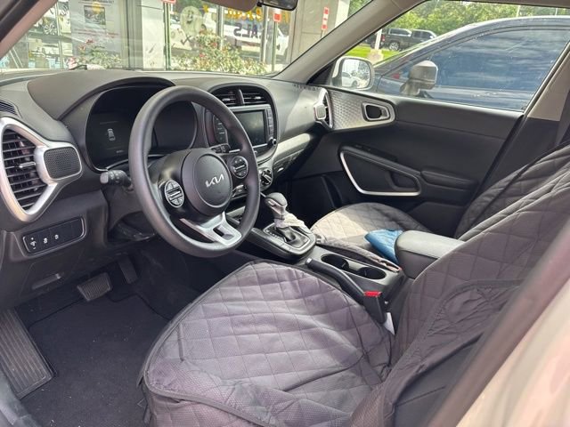 Used 2023 Kia Soul LX w/ LX Technology Package image 28