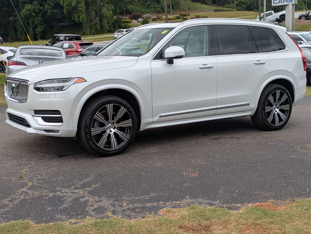 Used 2022 Volvo XC90 T6 Inscription w/ Lounge Package AWD/4WD image 2