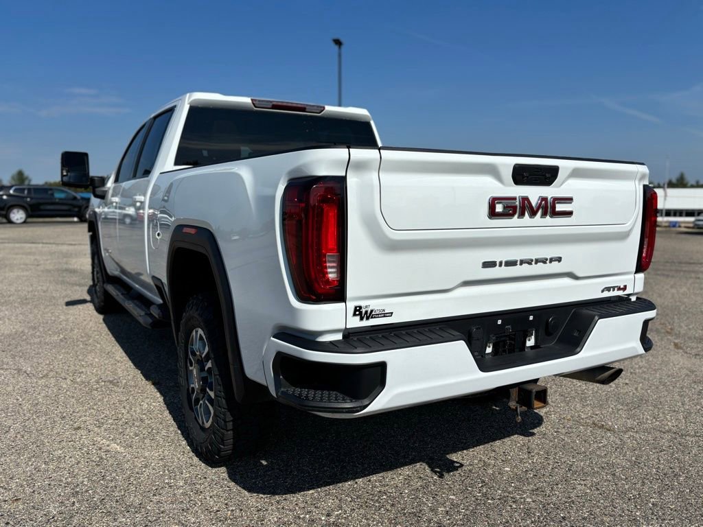 Used 2022 GMC Sierra 2500 AT4 image 4