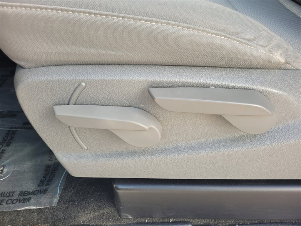 Used 2017 Chevrolet Silverado 1500 LS w/ LS Convenience Package image 6