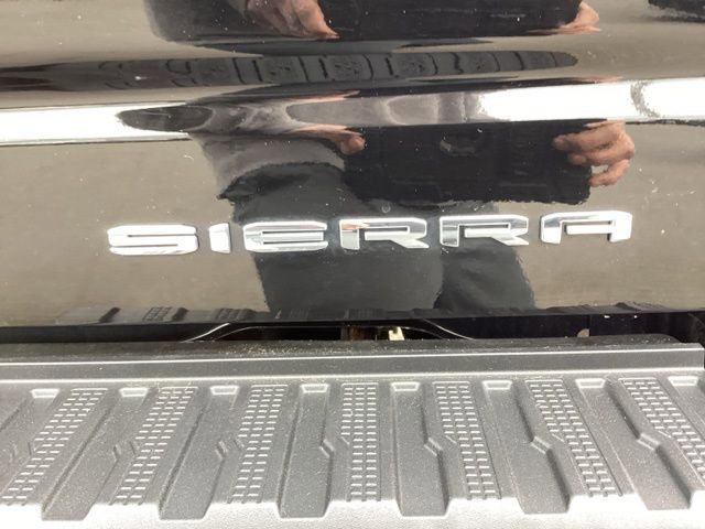 Used 2022 GMC Sierra 1500 Denali w/ Denali Premium Package image 11