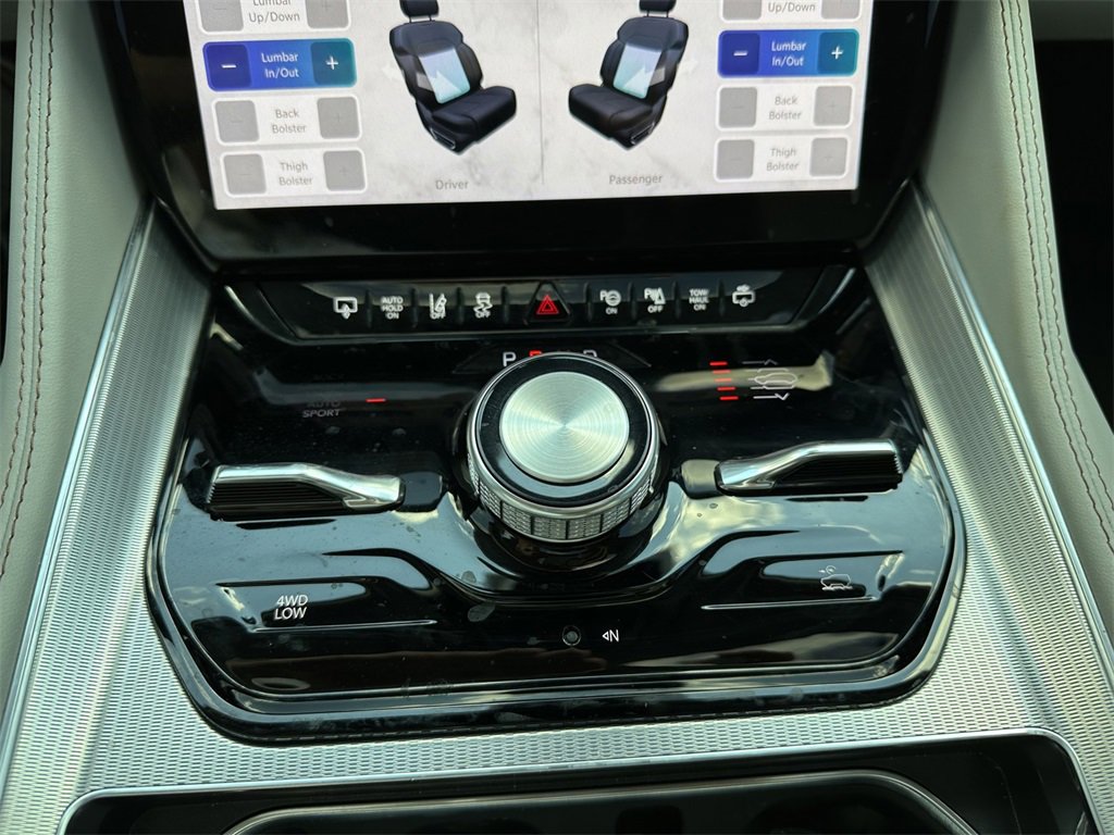 New 2023 Jeep Grand Wagoneer 4WD w/ Flexible Seating Group image 33