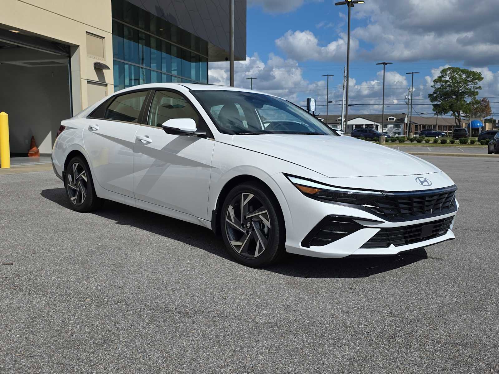 New 2025 Hyundai Elantra Limited image 1